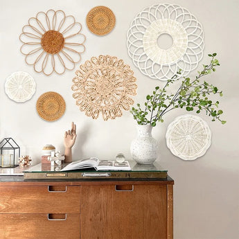 Wall Plates & Accents