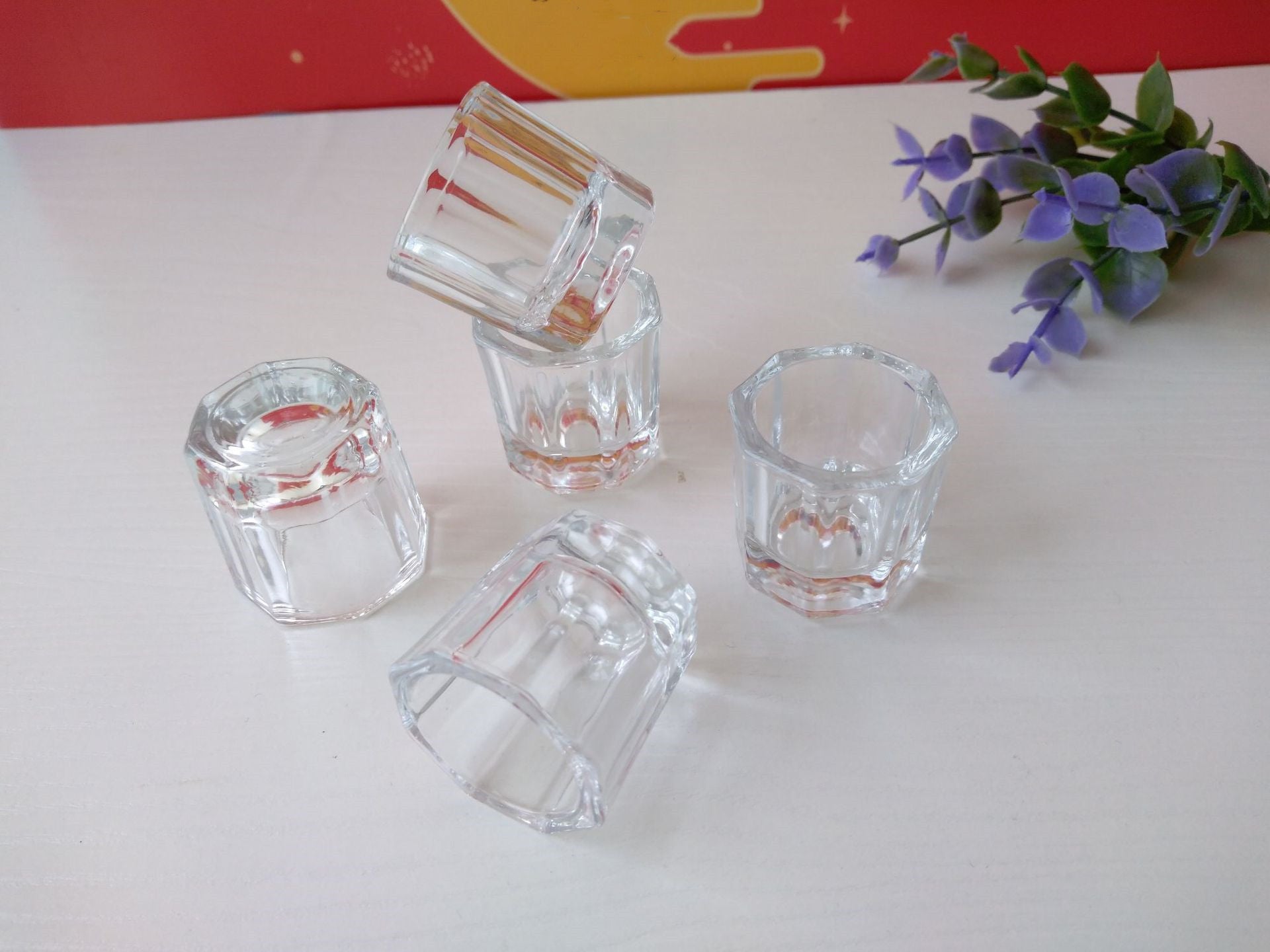 Small octagonal cup Glass manicure cup