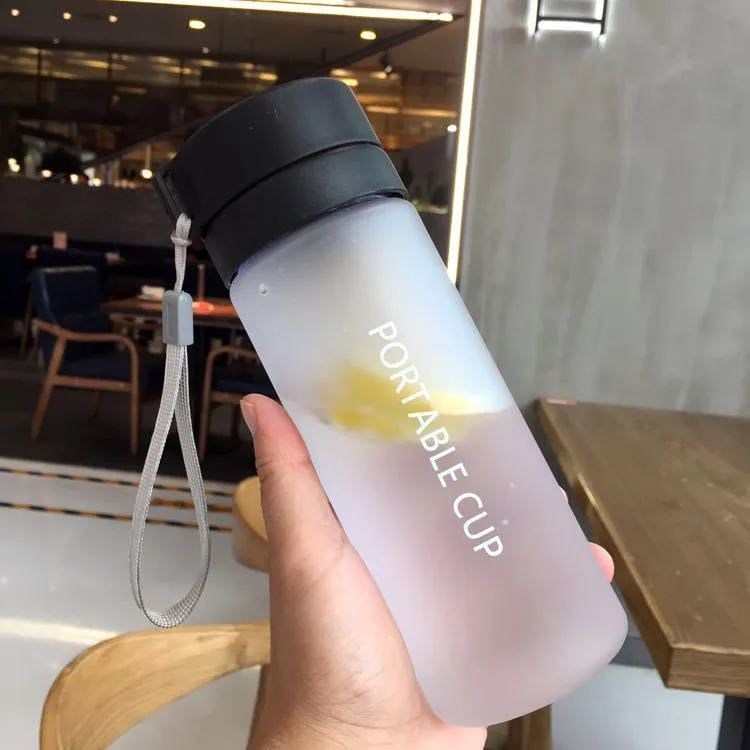 Portable large capacity water cup