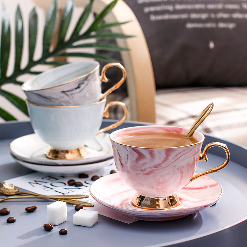 Fashionable And Luxurious Coffee Cups And Saucers